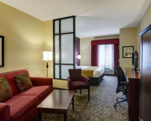 Little Rock Hotel | Comfort Suites Little Rock West