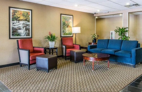 Wixom Hotel | Comfort Suites Wixom - Novi