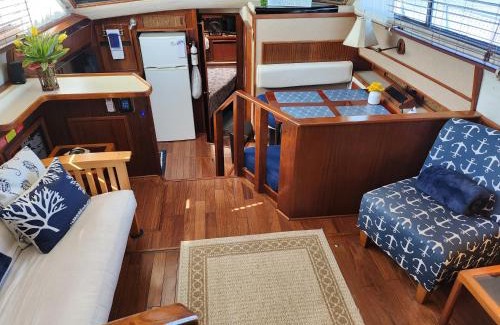 Naples Boat Rental | Comfort Zone Private Yacht Charter