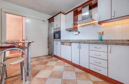El Madronal Apartment | Comfortable Duplex Apartment La Casa De Enzo with Wi-Fi, Ventilators & Terrace