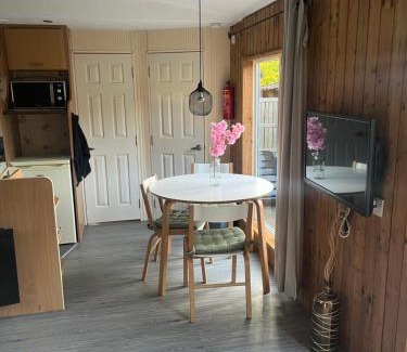 Schoonloo Ski Chalet | Comfortabel Chalet 015 in Schoonloo inclusief Fietsen & Airco!