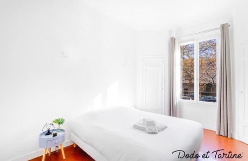 Toulon Apartment | Comfortable 2 bedroom close to the station - Dodo et Tartine