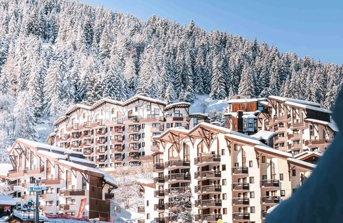 La Perriere Apartment | COMFORTABLE 2-ROOM APARTMENT, SKI-IN/SKI-OUT, CLOSE TO SHOPS
