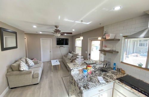 Fresno House | Comfortable 3 Bedroom Home in Cozy Neighborhood