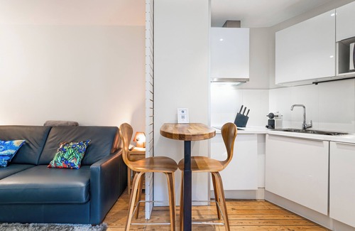 Hotel de Ville - Quinconces Apartment | Comfortable 4-star studio in the heart of Bordeaux