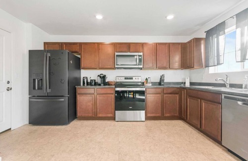 Aurora House | Comfortable 4BR Home with Private Backyard & Mountain Views in Aurora #41955
