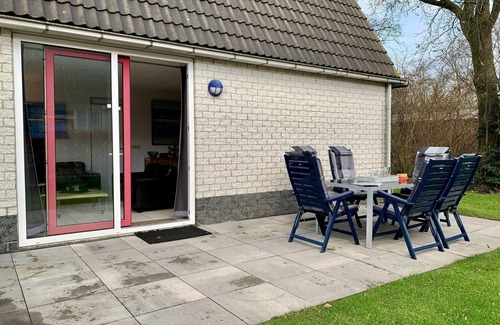 Sint Maartensvlotbrug House | Comfortable 6-person vacation home in Campanula Park, 3 bedrooms, WLAN