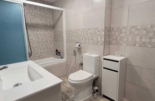 Vista Hermosa Apartment | Comfortable apartment and excellent location with Wi Fi