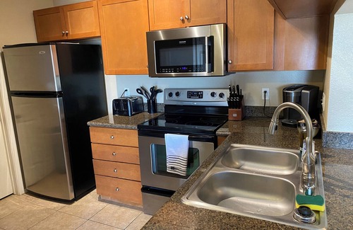 Camelback East Condo | Comfortable, Affordable – 2 br 2 ba Phoenix condo - Ideal for long stays!