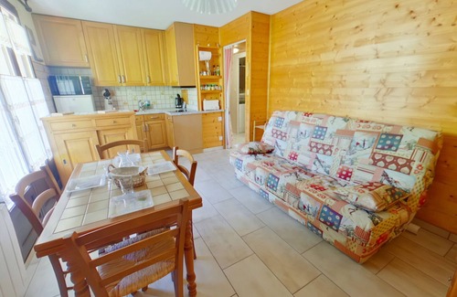 Les Rousses Apartment | Comfortable apartment with terrace and Wi-Fi in Les Rousses