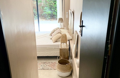 Saint-Martin Apartment | Comfortable apartment with nice balcony