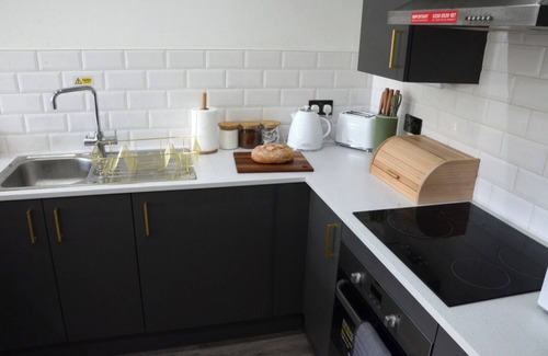 Preston Apartment | Comfortable Apartment in desirable area of Preston, w/view of Winckley Square