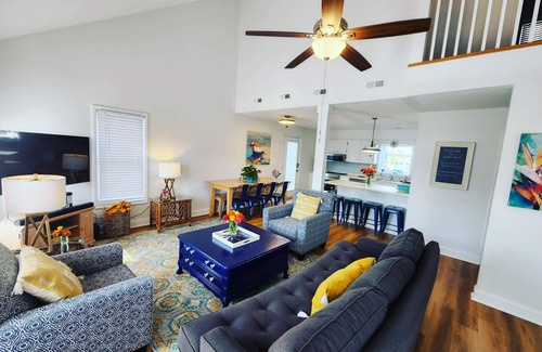 Holden Beach House | Comfortable, bright and sunny beach house. Steps away from beach access.