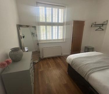 Anerley Apartment | Comfortable cosy one bed flat with garden in se London