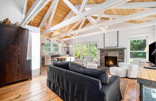Glen Arbor House | Comfortable cottage near Lake Michigan with gas fireplace, washer/dryer, patio