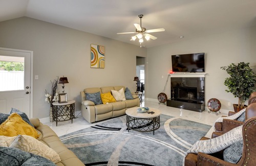 Dallas House | Comfortable Dallas Abode w/ Backyard & Office!