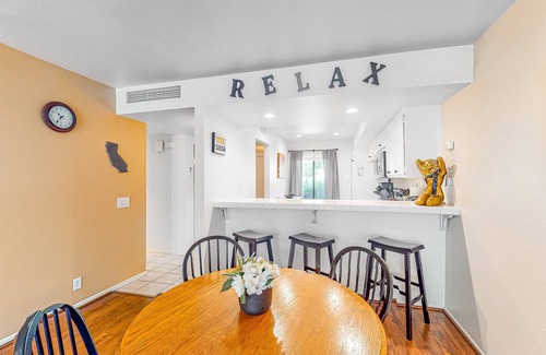 Rancho Mirage Condo | Comfortable, dog-friendly condo in a gated community w/a shared pool