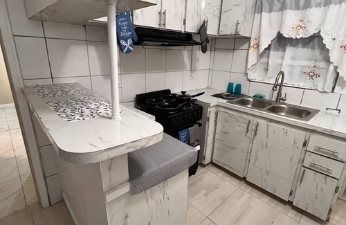 Nassau Condo | Comfortable family friendly 2bed, 2bath condo. Near down town and many beaches.
