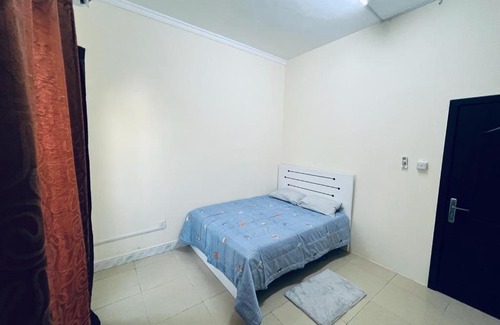 Dubai House | Comfortable Family Studio Room Jafiliya
