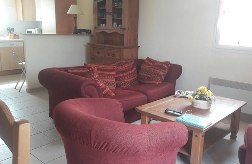 Longeville-sur-Mer House | COMFORTABLE HOUSE SLEEPS 6 WITH ENCLOSED GARDEN NEAR BEACH