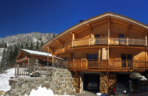 Villard-sur-Doron Ski Chalet | Comfortable chalet in the heart of Beaufortain