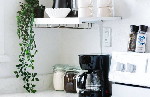 East Hill Apartment | Comfortable Home Base in Pensacola