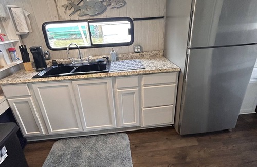 Venice Boat Rental | Comfortable houseboat, Water assessable, At Venice Marina no hidden fees