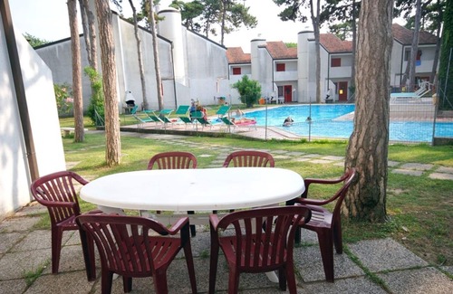 Lignano Pineta Apartment | Comfortable and Modern Stay with Pool and Resort-Style Services