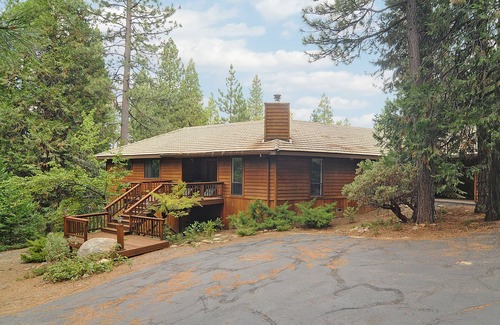 Mi-Wuk Village House | Comfortable Large Home In The Forest