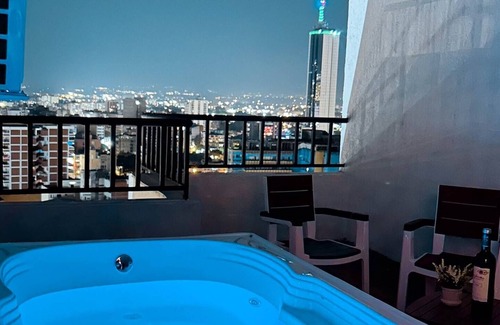 Granada Apartment | Comfortable, private penthouse, jacuzzi, Cali & mountain view.