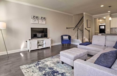 Southwest Raleigh House | Comfortable Raleigh Townhome with Deck & Gazebo!