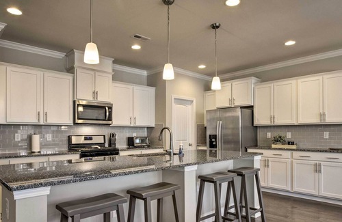 Southwest Raleigh House | Comfortable Raleigh Townhome with Deck & Gazebo!