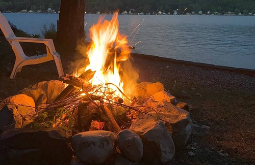 Town of Jerusalem House | Comfortable, well appointed Keuka Lake Home. Lake life at it's finest.