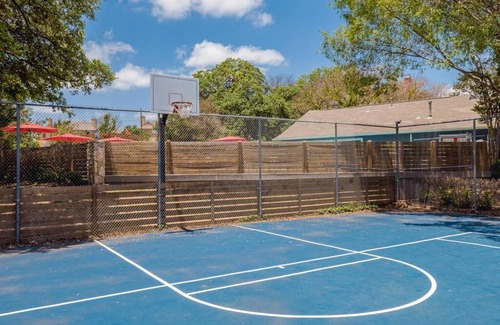 Milwood Apartment | Comfy 2BD Apt + King Bed - Cedar Park/North Austin