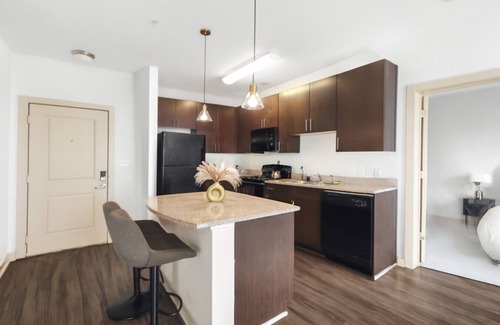 Five Points South Apartment | Comfy 2BR in Mid-Rise | Perfect for Groups