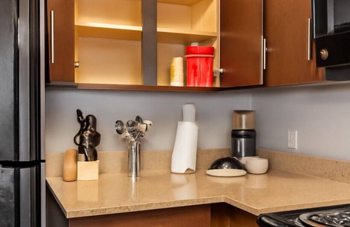 Five Points South Apartment | Comfy 2BR in Mid-Rise | Perfect for Groups