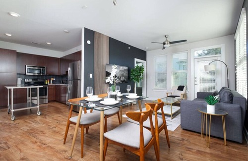 Downtown San Antonio Apartment | Comfy 2BR-Southtown Near Rvrwalk, Dome & Conv