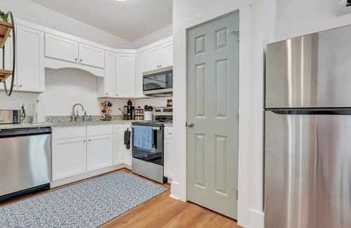 Eastside Apartment | Comfy 3-Bedroom Unit to Stay Between Adventures!