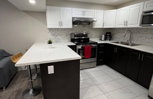 Mississauga Apartment | Comfy Basement Apartment with Private entrance and free car