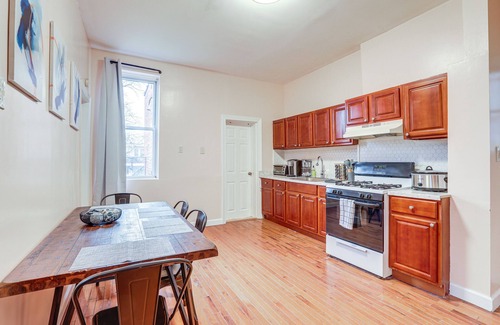 Constable Hook House | Comfy Bayonne Townhome ~ 11 Mi to NYC Attractions