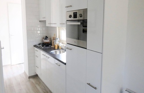 Kaatsheuvel Ski Chalet | Comfy chalet with dishwasher, the Efteling at 2 km