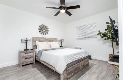 Middle River Terrace Apartment | Comfy Condos at Middle River Apt 1