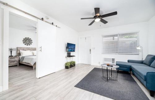 Middle River Terrace Apartment | Comfy Condos at Middle River Apt 1