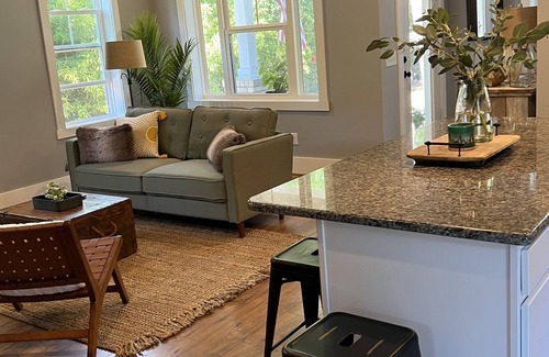 Old Town Cottage | Comfy cottage in old town Pinehurst.