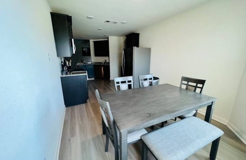 Katy House | comfy, family friendly, spacious, 2 bedroom home!