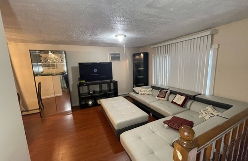 Farmingdale House | Comfy family-sized home near the heart of Farmingdale