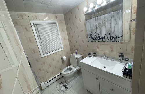 Farmingdale House | Comfy family-sized home near the heart of Farmingdale