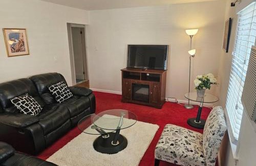 Elmont Apartment | Comfy Getaway minutes from UBS Arena