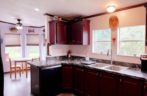 North Weeki Wachee House | Comfy Half Acre Hideaway