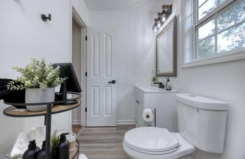 Columbus House | Comfy Home Minutes to Ft Moore